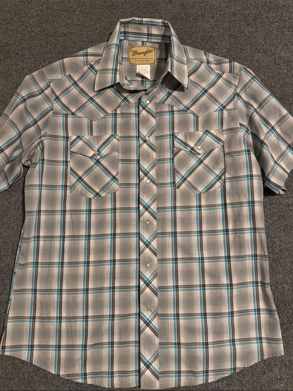 Wrangler Short Sleeve Plaid Button-Up Shirt in Gray and Teal